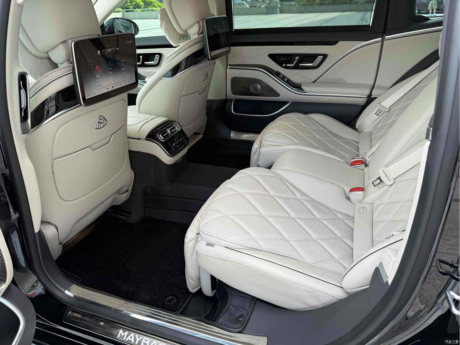 Maybach S-Class, 2024 15