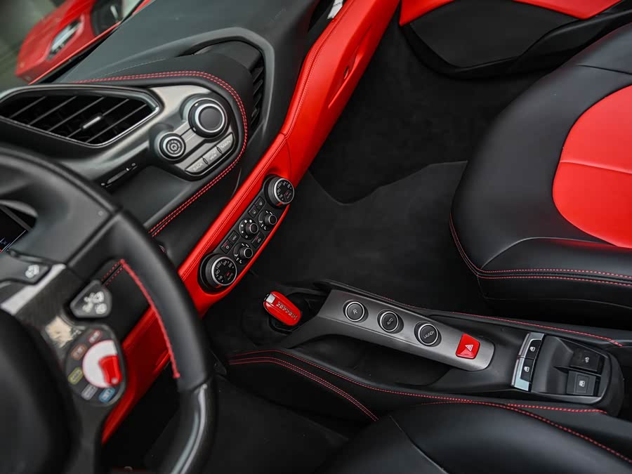 Ferrari 488 2018, фото 9