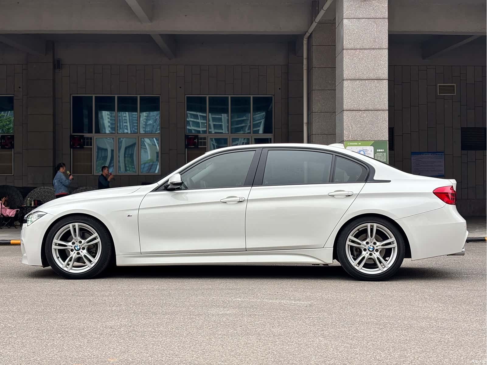 BMW 3 Series, 2018 7