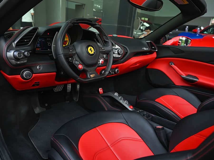 Ferrari 488 2018, фото 7