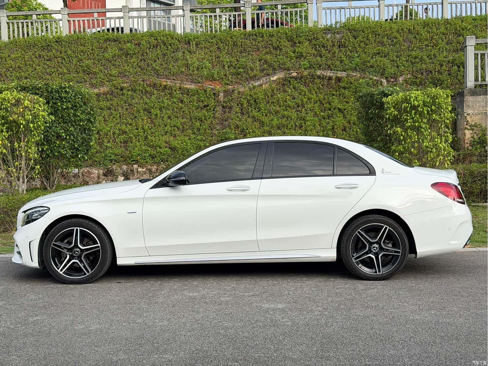 Mercedes-Benz C-Class, 2021 3