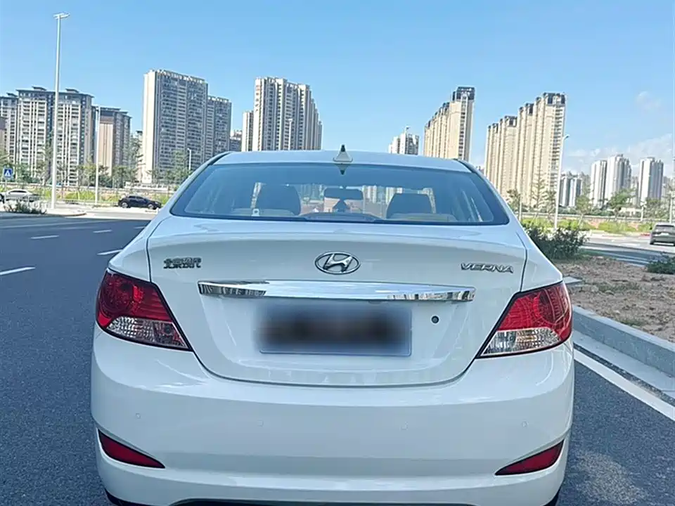 Hyundai Rena