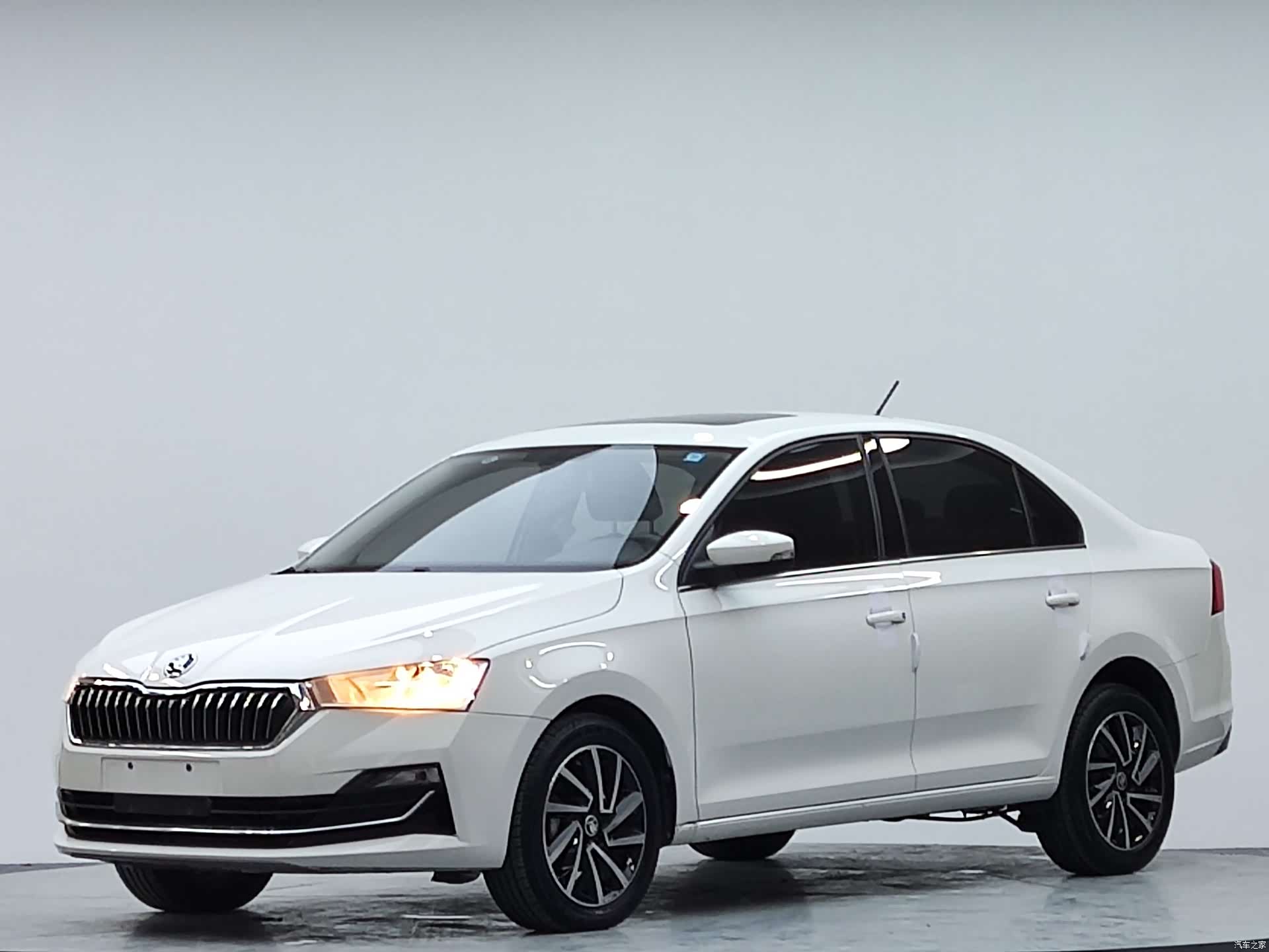Skoda Rapid, 2022 7