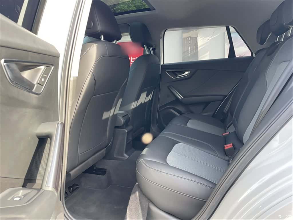 Audi Q2L, 2021 19