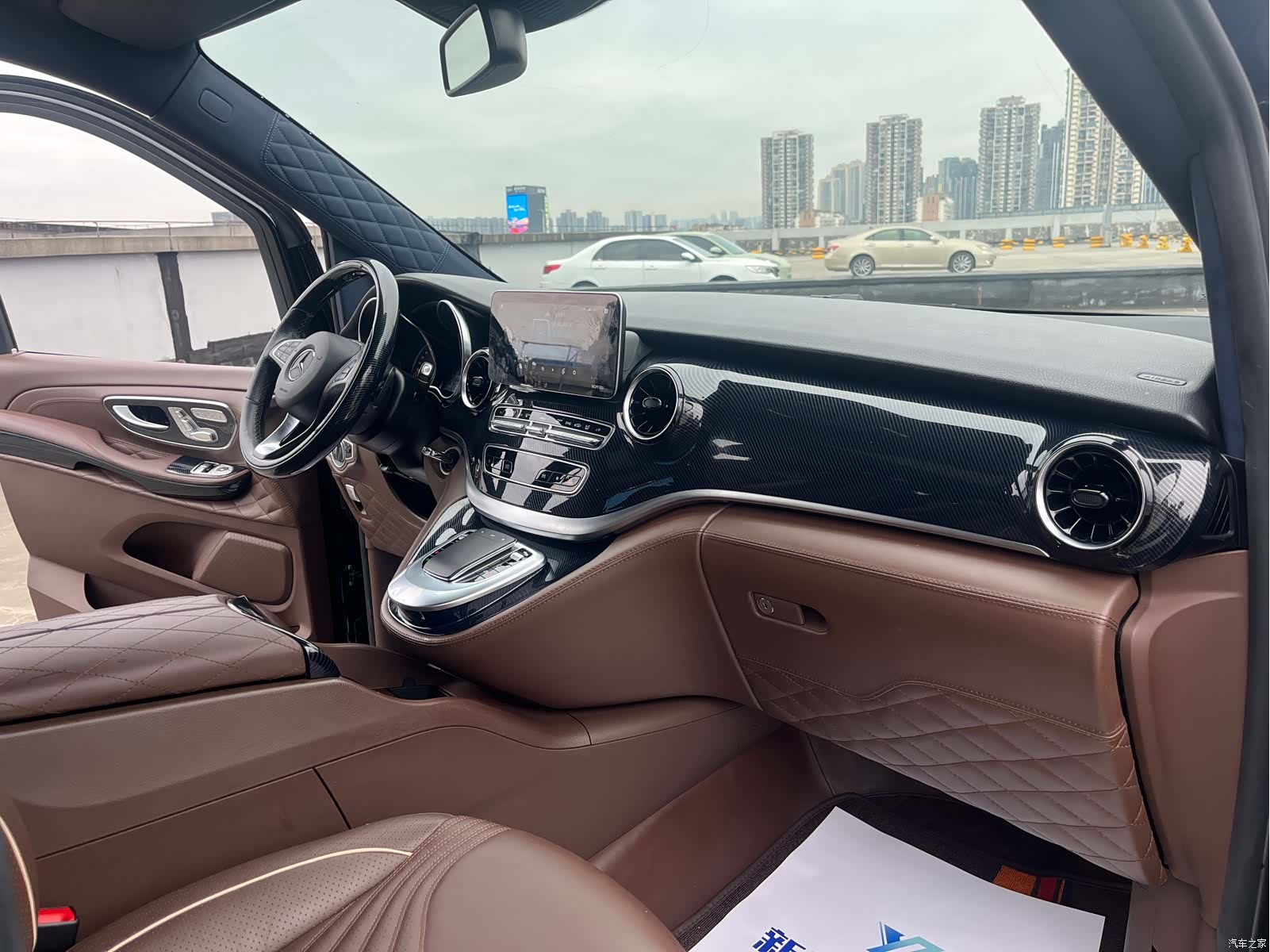 Mercedes-Benz V-Class, 2021 13