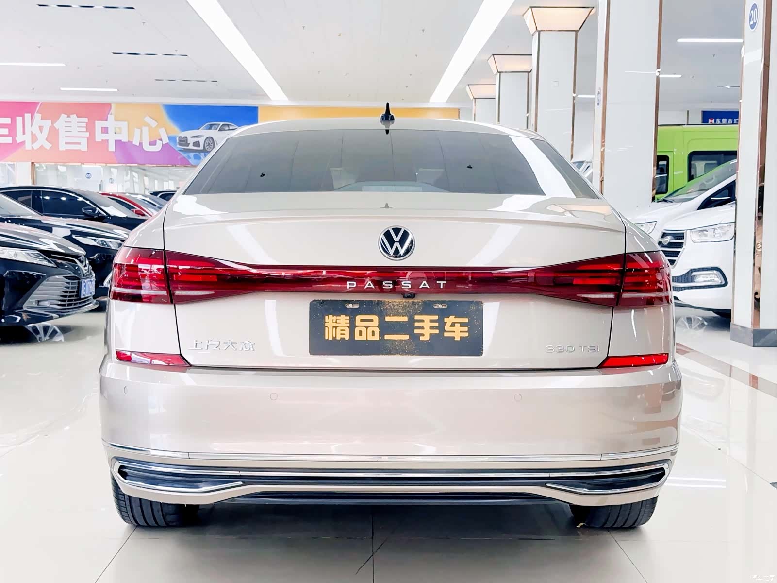 Volkswagen Passat, 2022 4