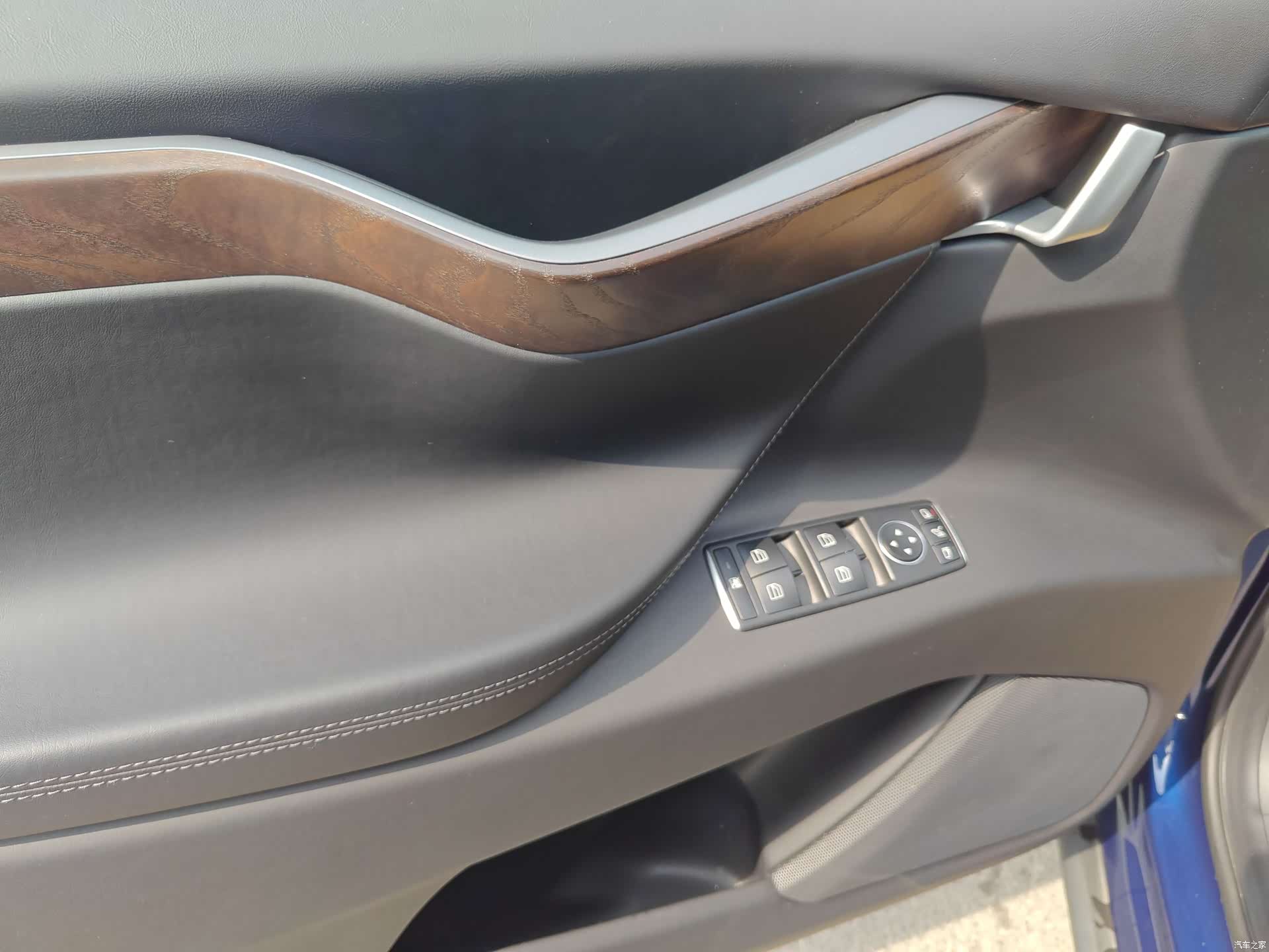 Tesla Model X, 2019 11