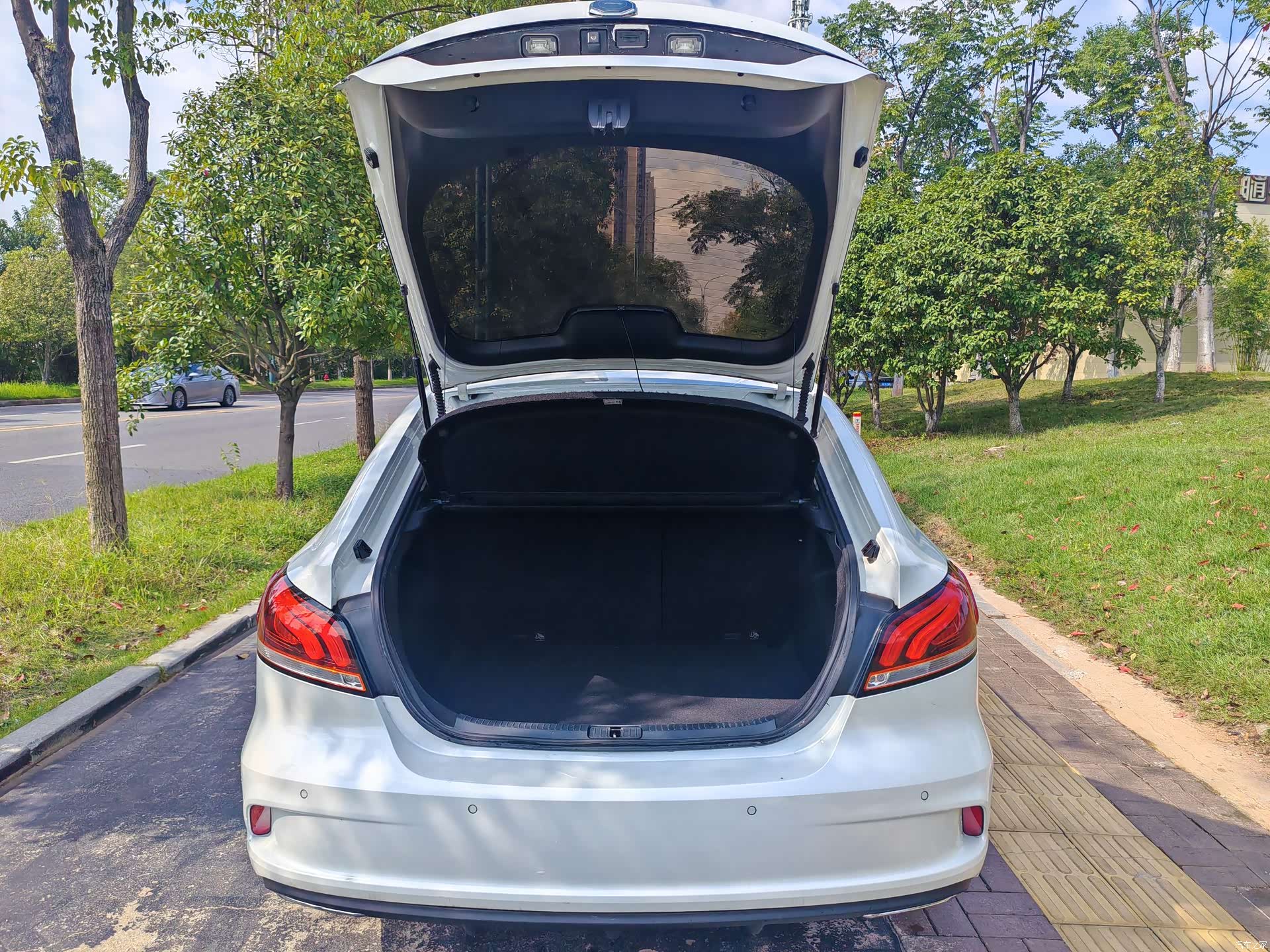 MG MG6, 2020 15