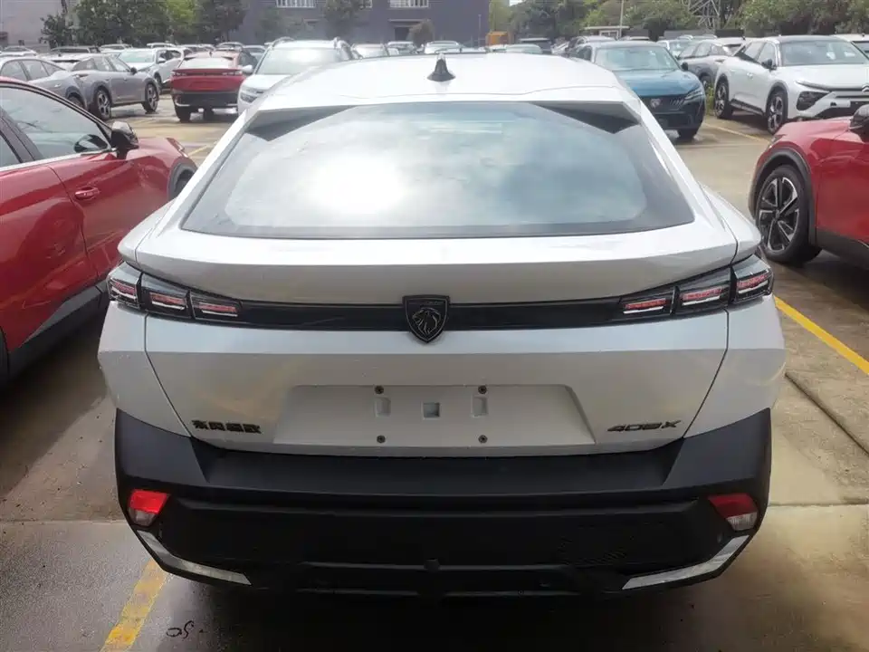 Peugeot 408X