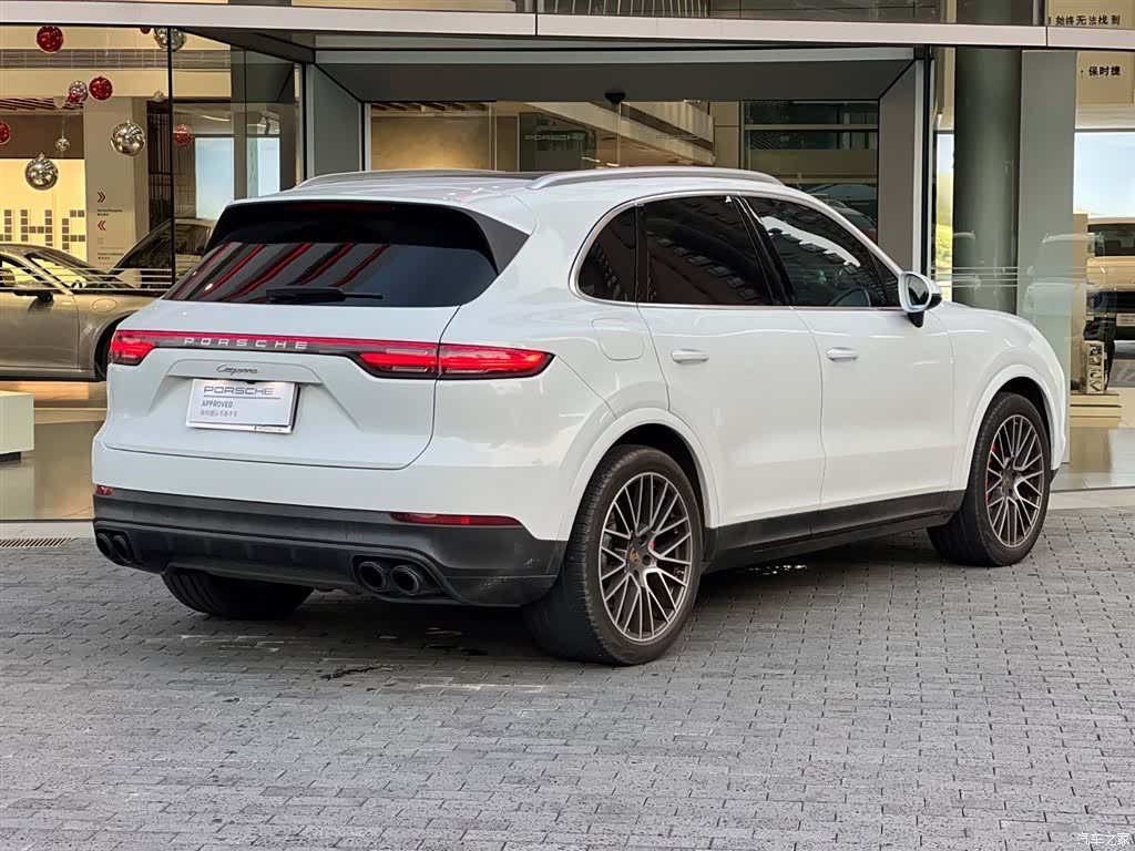 Porsche Cayenne, 2022 все фото