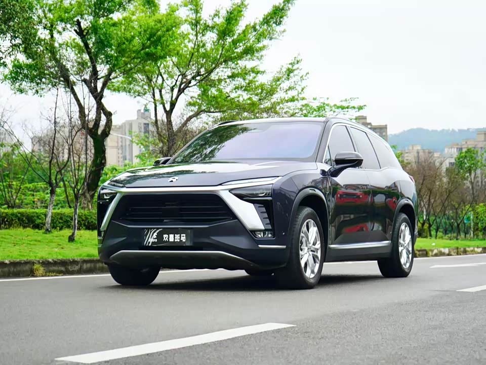 NIO ES8