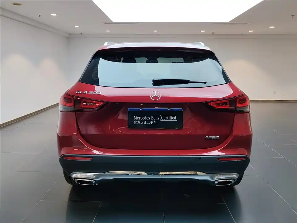 Mercedes-Benz GLA Mercedes-Benz GLA