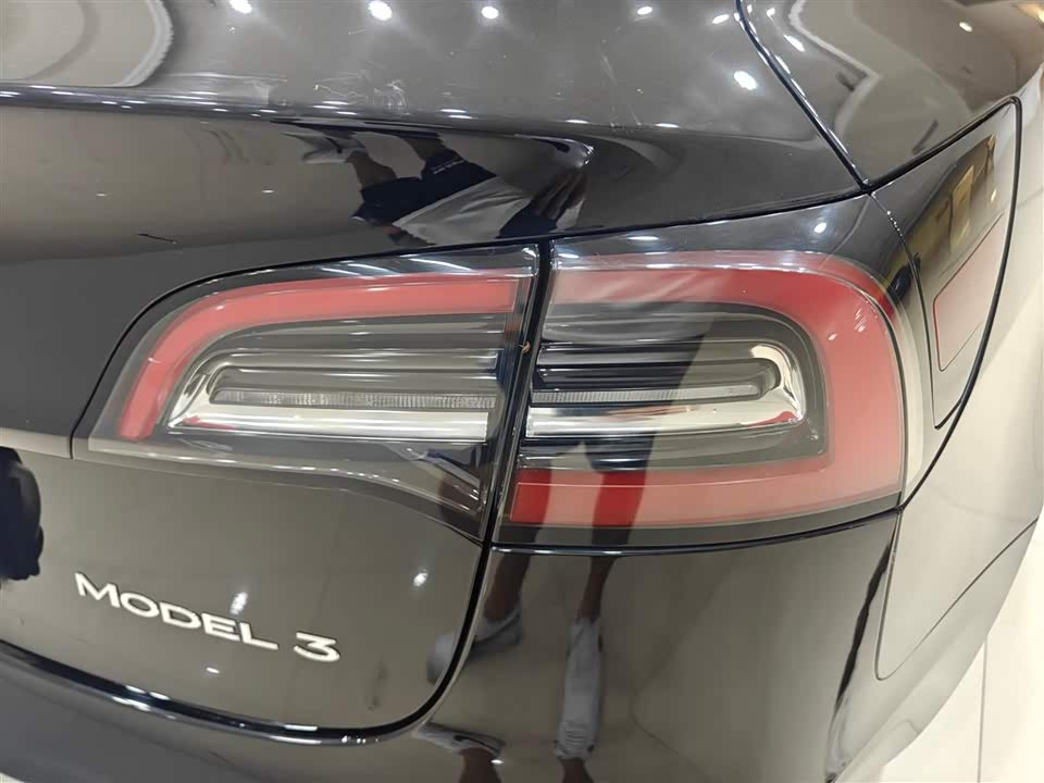 Tesla Model 3 Tesla Model 3