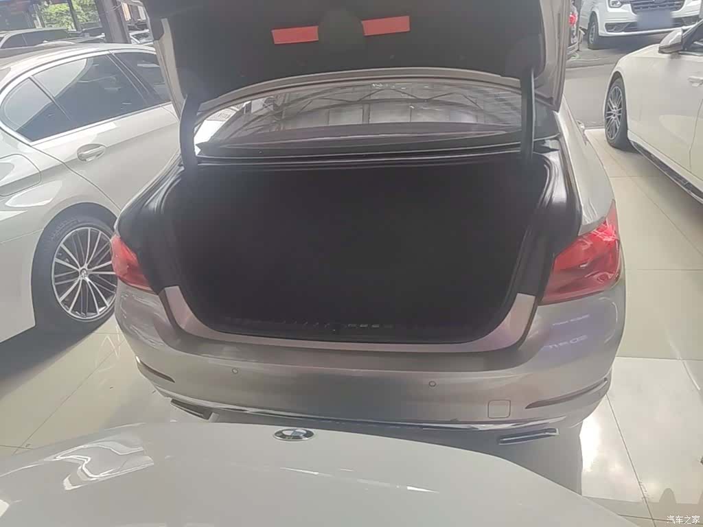 BMW 5 Series, 2019 19