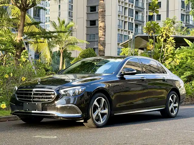 Mercedes-Benz E-Class 2017 — купить из Китая под заказ