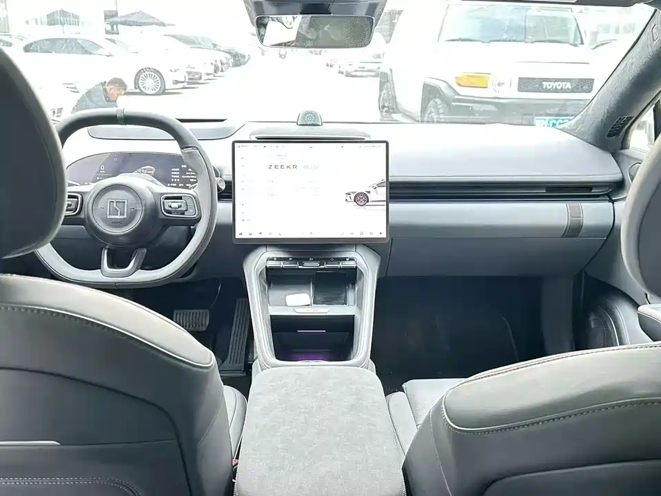 Zeekr 007GT