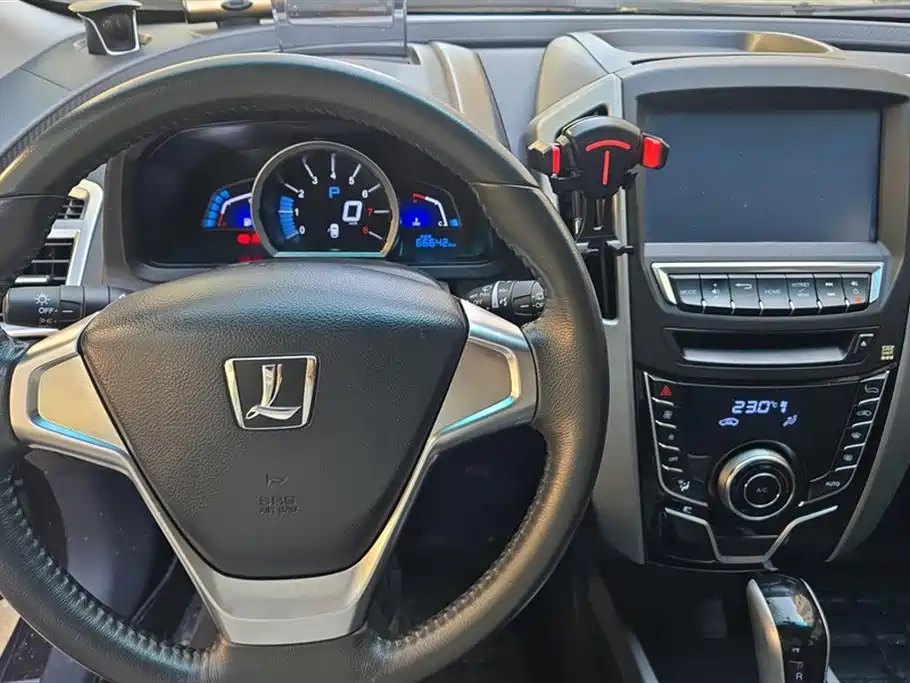 Luxgen Excellent 6 SUV