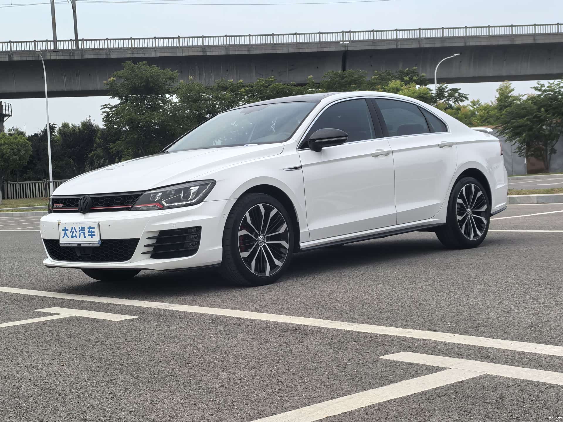 Volkswagen Lamando, 2018 1