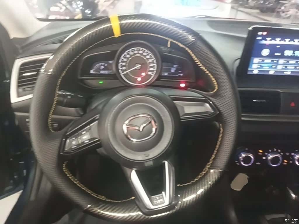 Mazda Mazda3, 2018 11