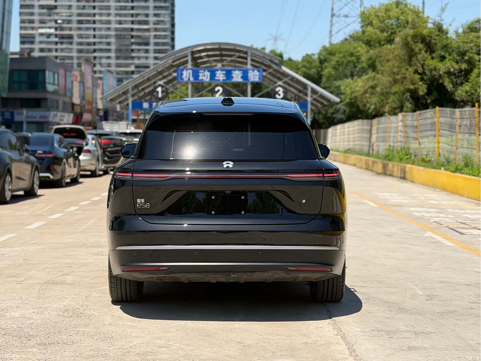 NIO ES8, 2023 11