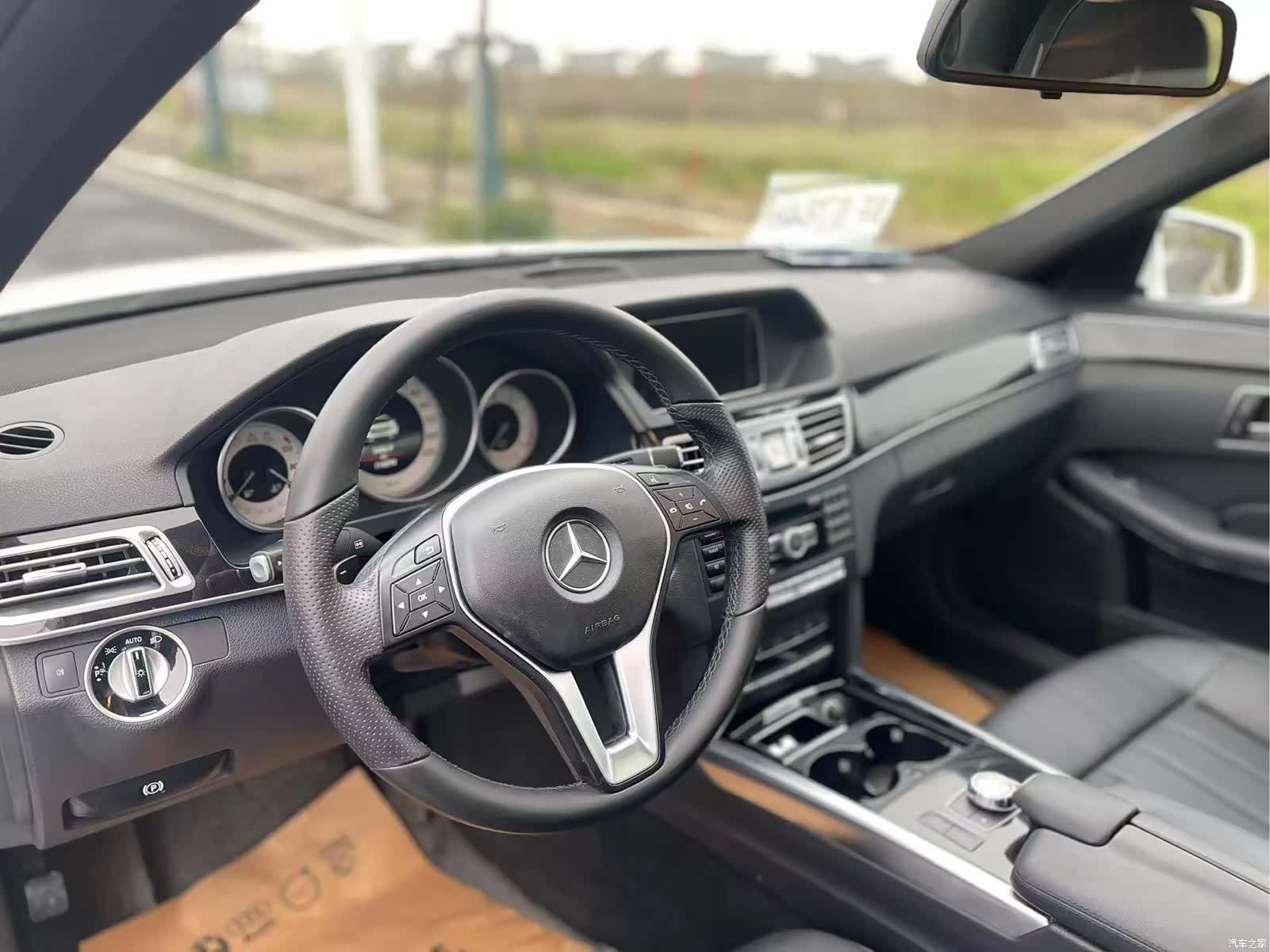 Mercedes-Benz E-Class, 2015 15