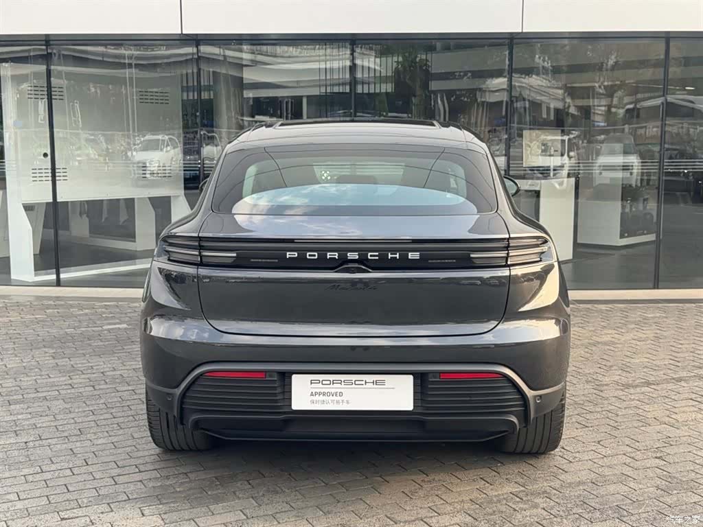 Porsche Macan, 2024 10