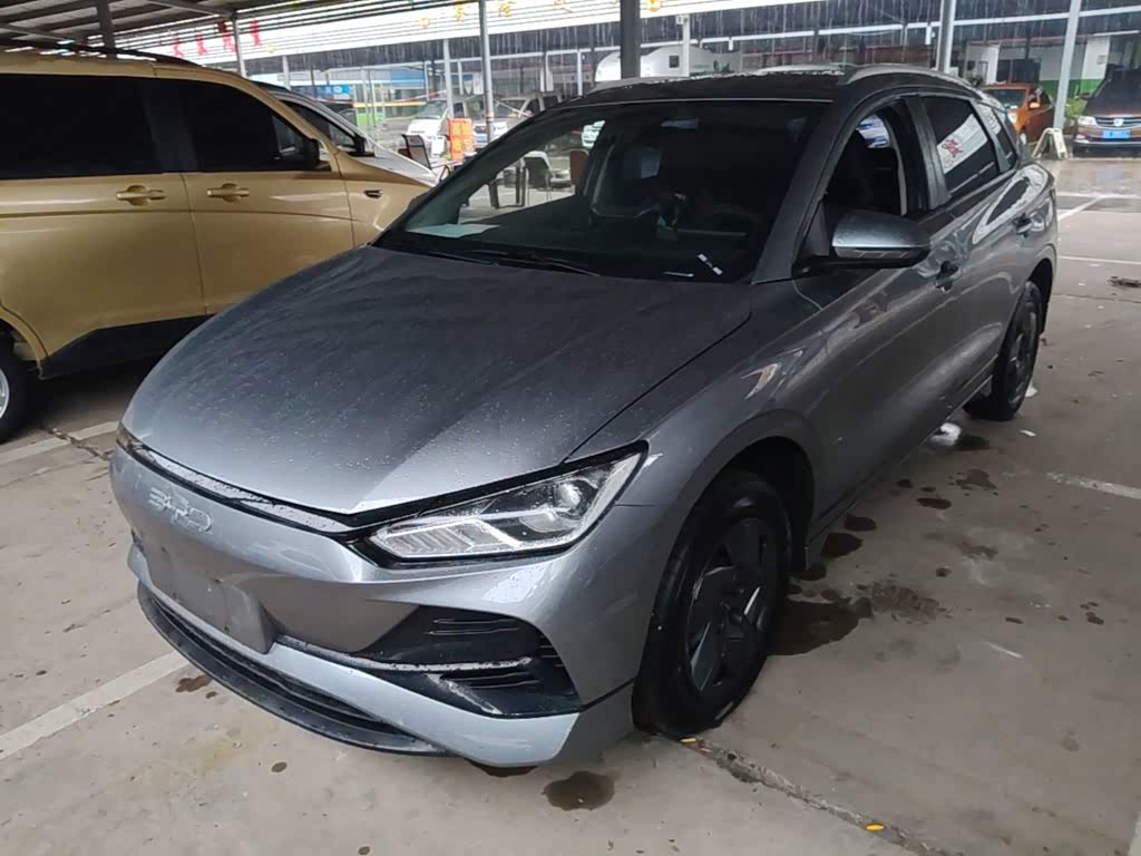 BYD E2