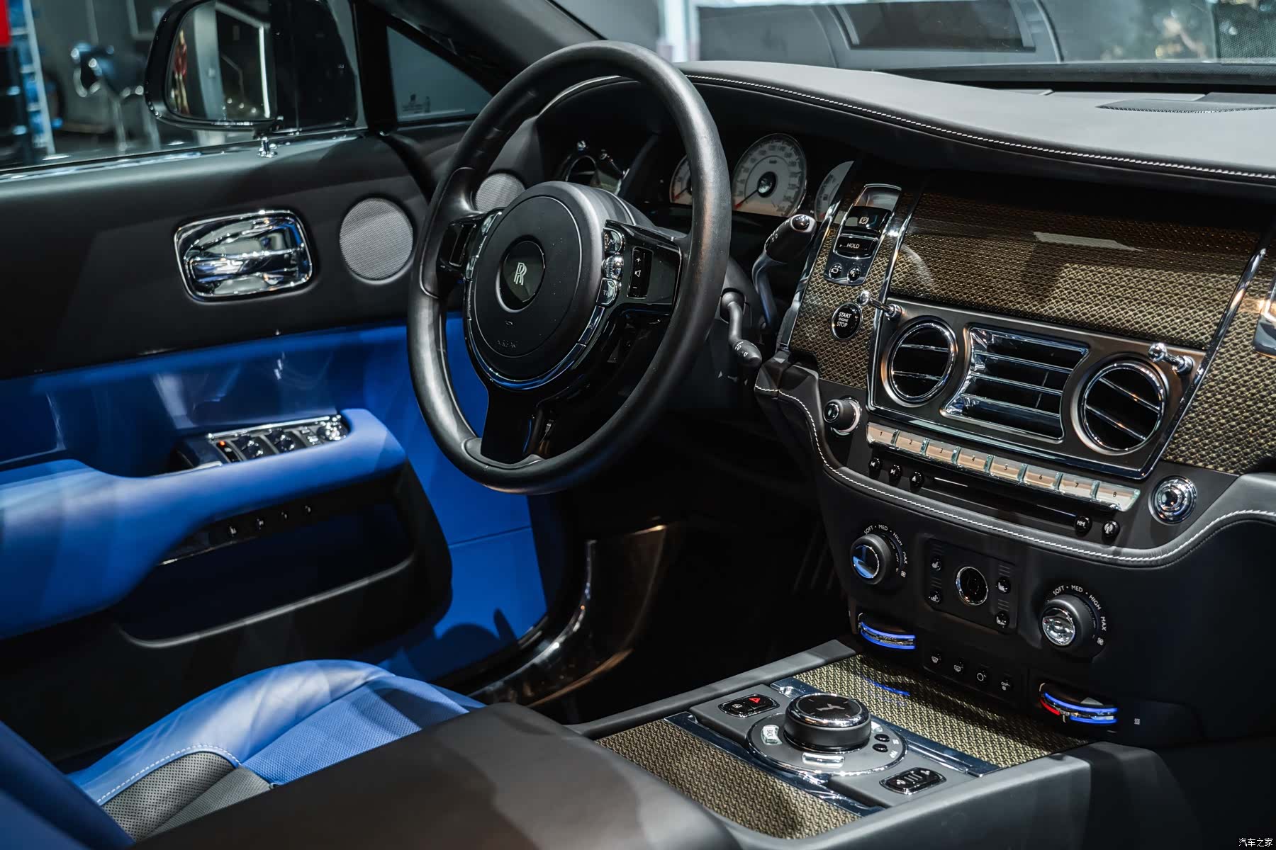 Rolls-Royce Wraith, 2017 26