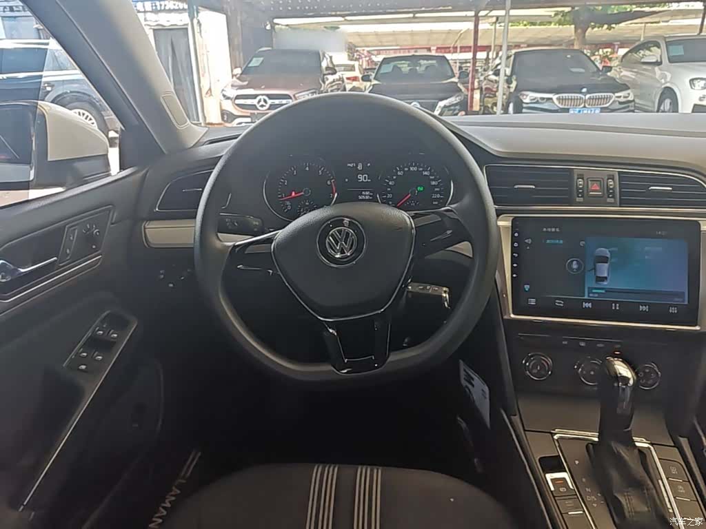Volkswagen Lamando, 2018 11