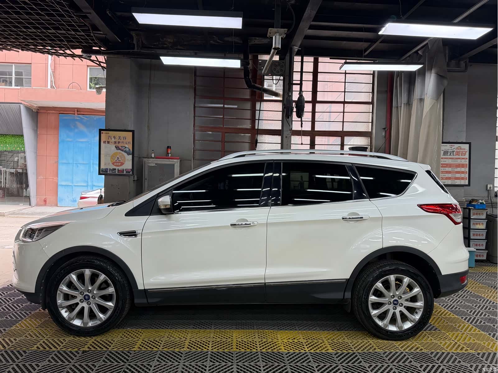 Ford Kuga, 2013 3
