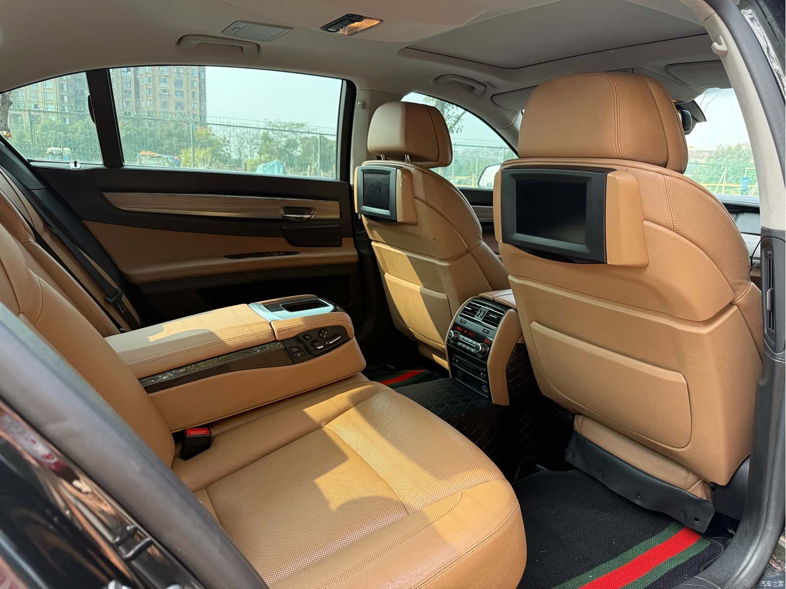 BMW 7 Series, 2011 22