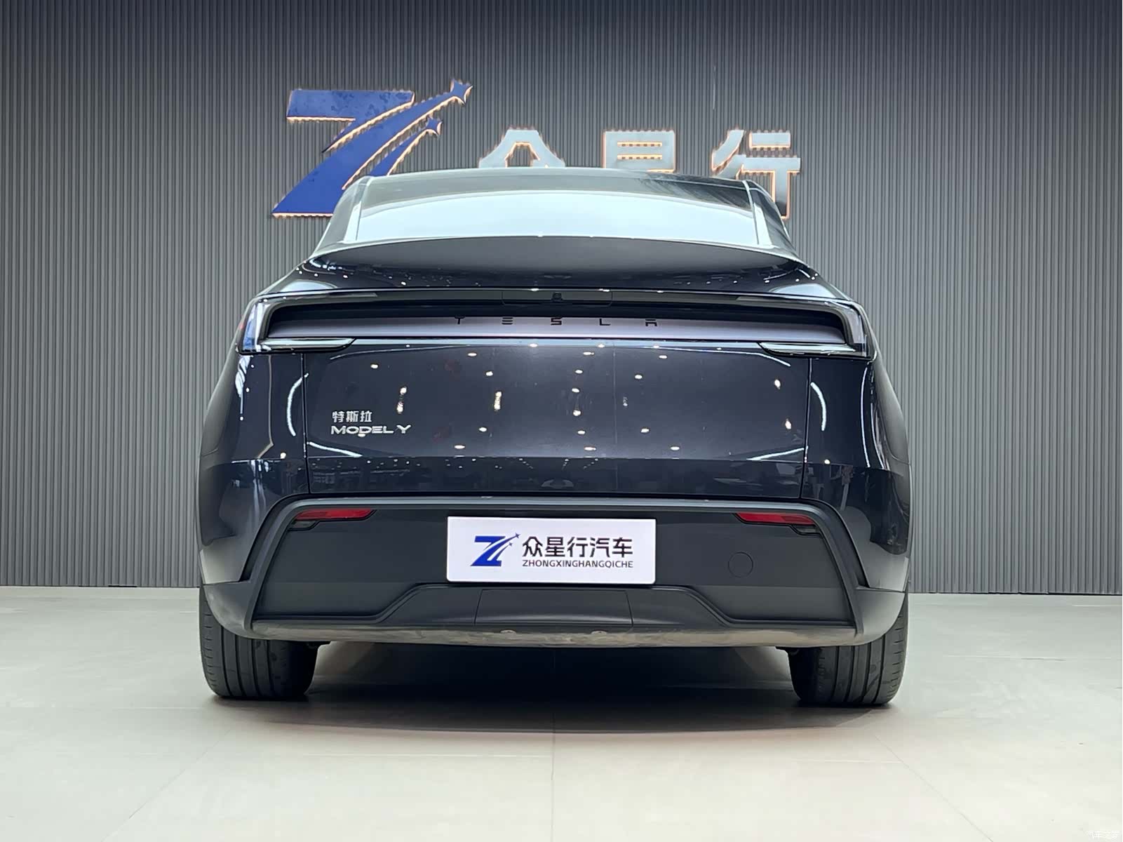 Tesla Model Y, 2025 3