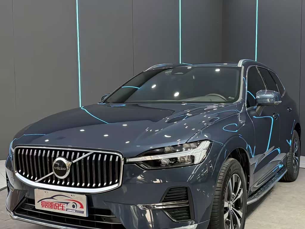 Volvo XC60 2024 B5 Luxury