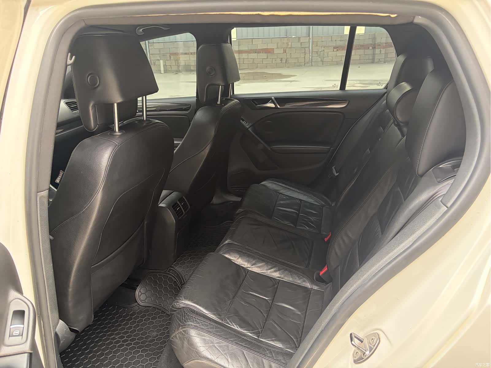 Volkswagen Golf, 2011 14