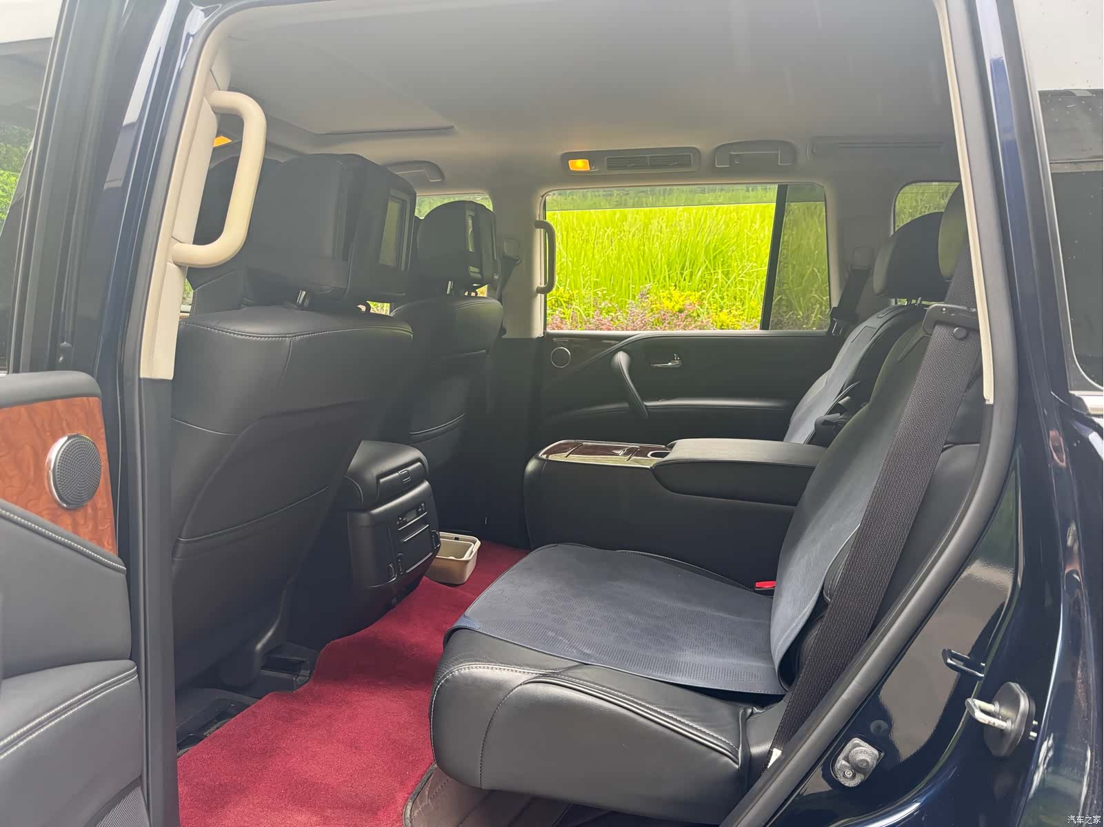 Infiniti QX80, 2019 все фото