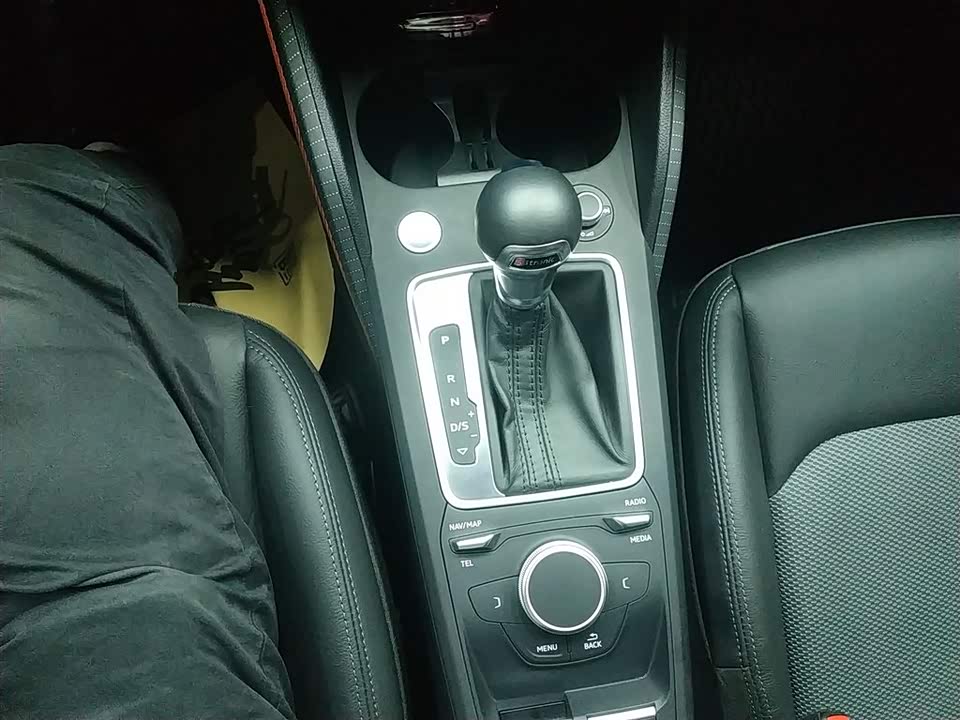 Audi Q2L Audi Q2L