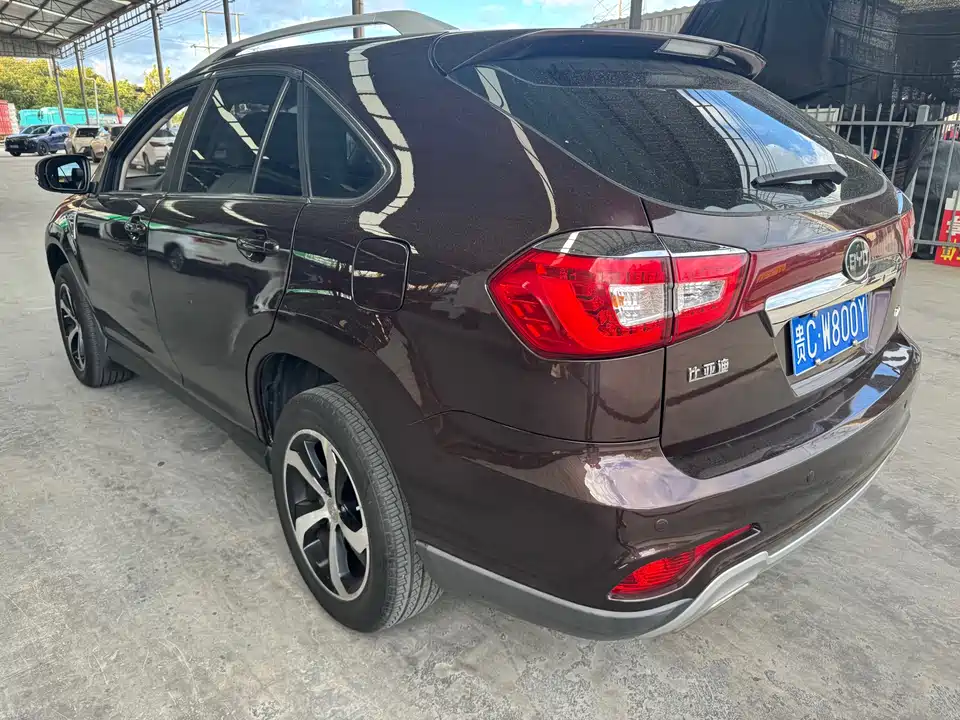 BYD S7
