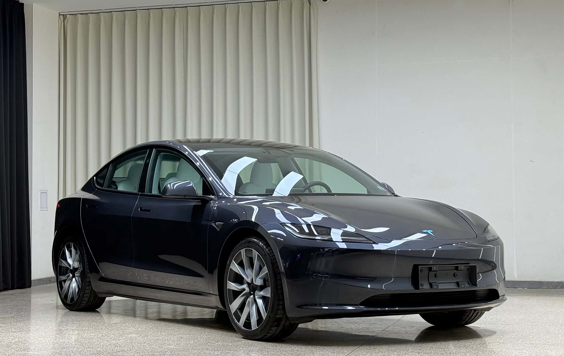 Tesla Model 3, 2024 3