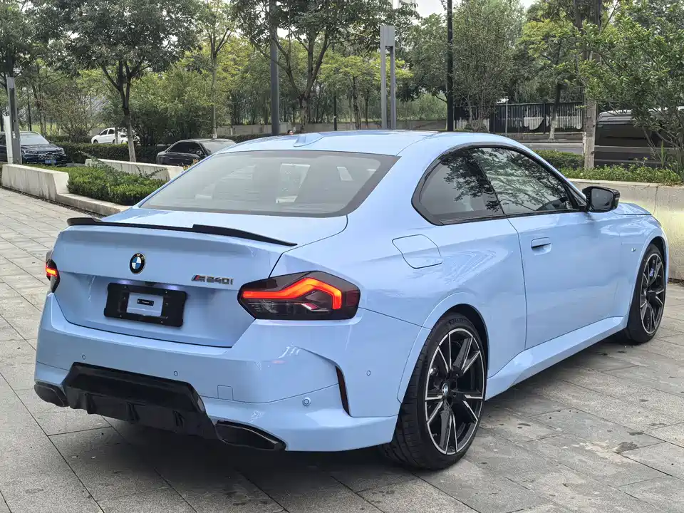 BMW M240i