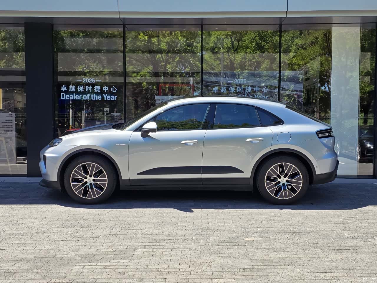 Porsche Macan, 2025 6