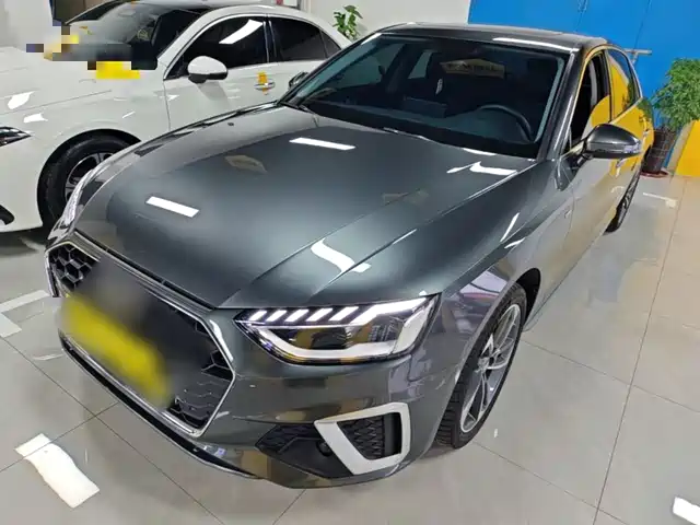 Audi A4L 2021 — купить из Китая под заказ