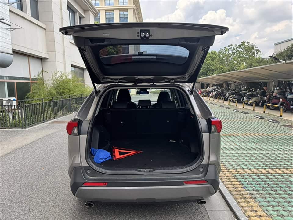 Toyota RAV4 Rongfang