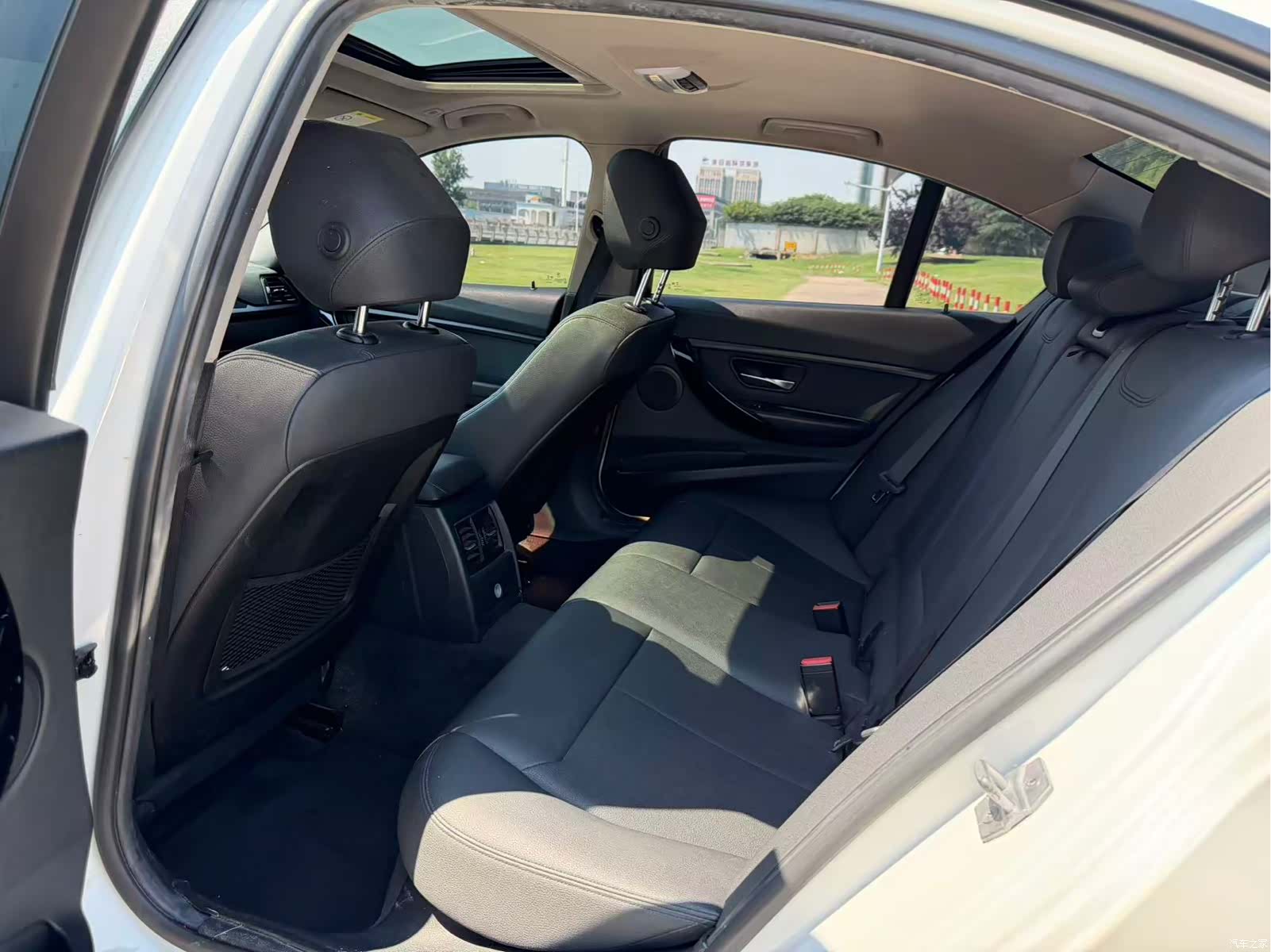 BMW 3 Series, 2017 все фото