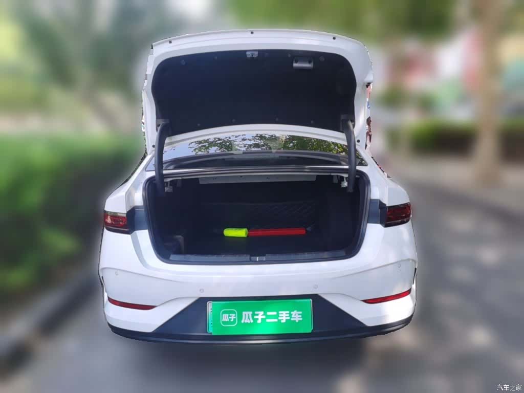 BYD Qin, 2025 10