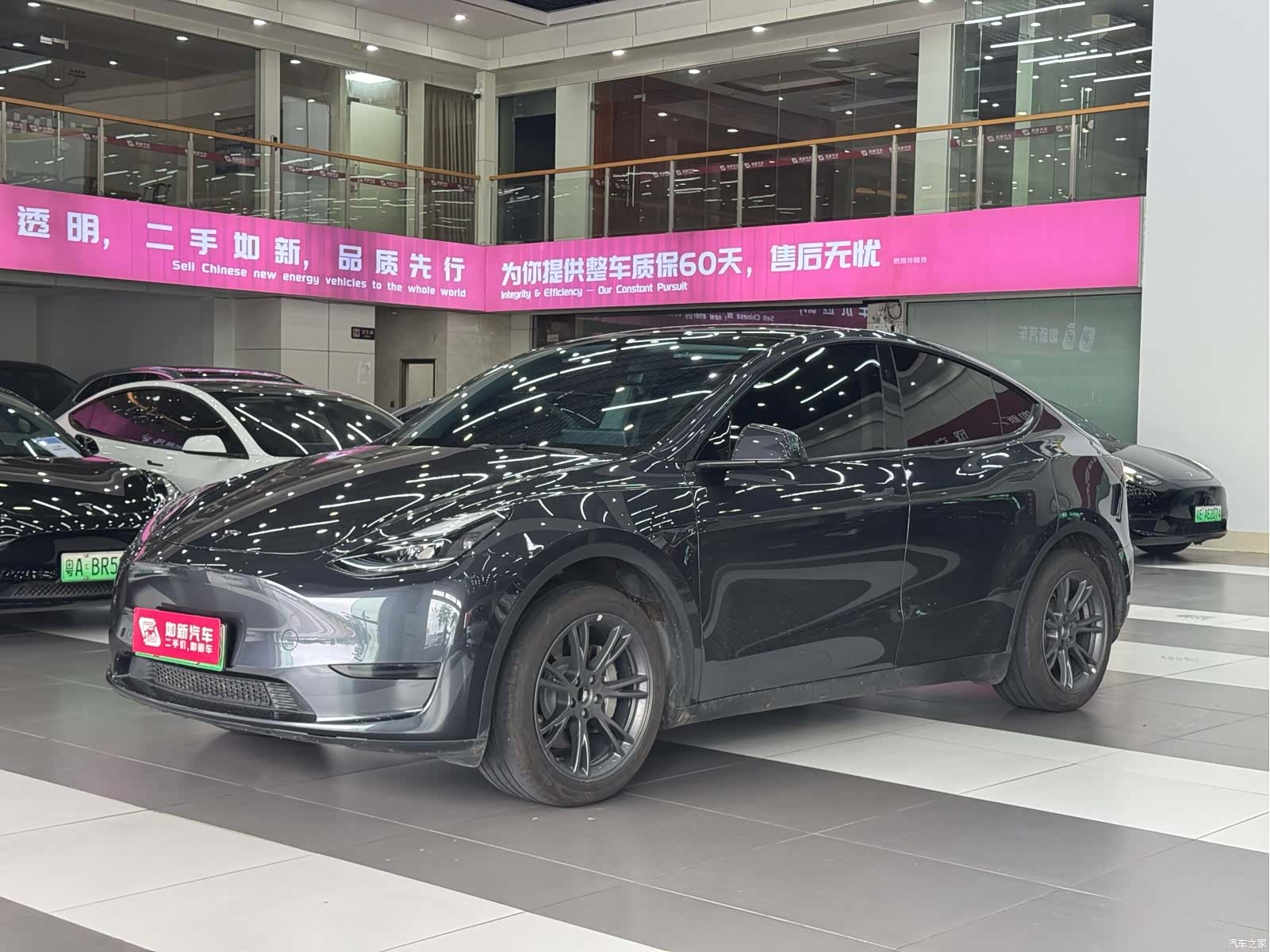 Tesla Model Y, 2025 1