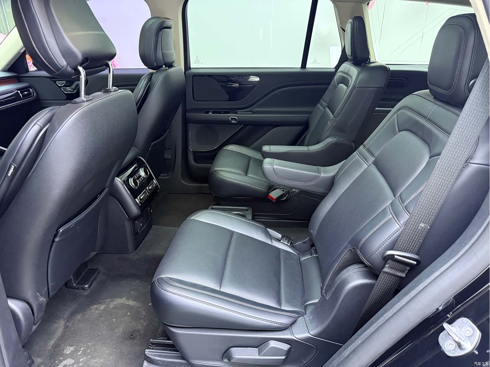 Lincoln Aviator, 2021 14