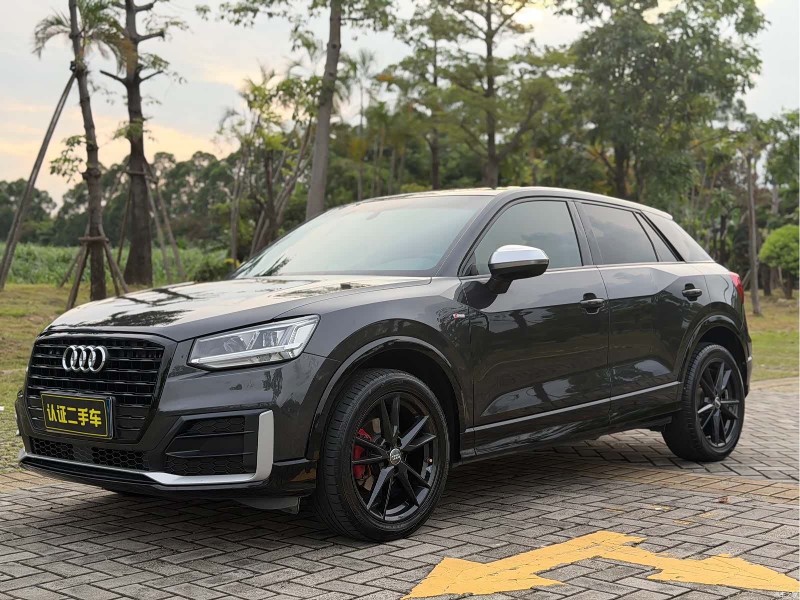 Audi Q2L, 2019 1