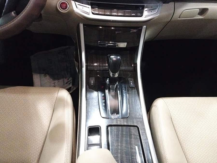 Honda Accord 2015, фото 16