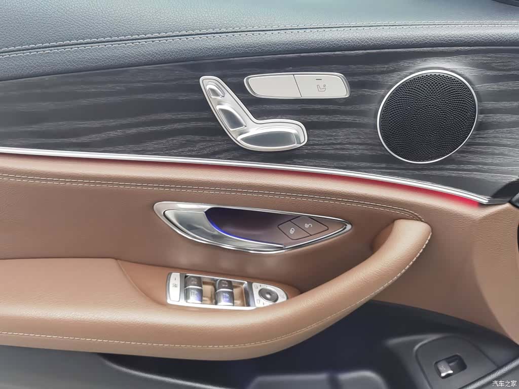 Mercedes-Benz E-Class, 2019 9