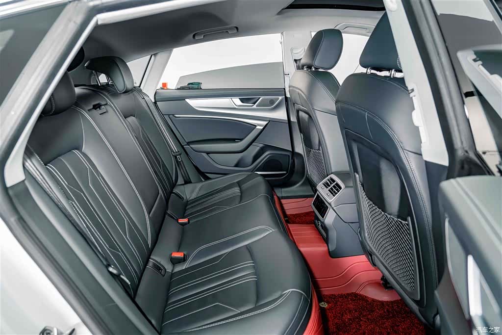 Audi A7, 2025 22